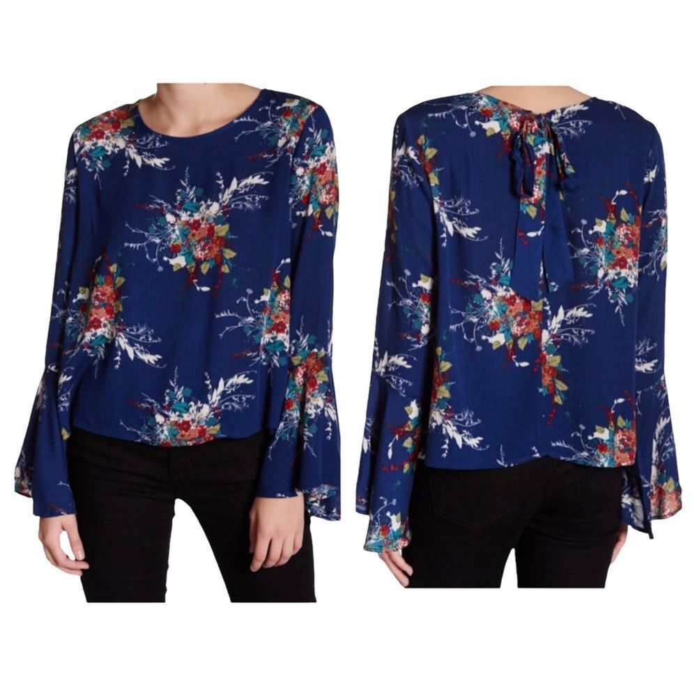 LUSH‎ Blue Floral Bell sleeves Blouse/Top
